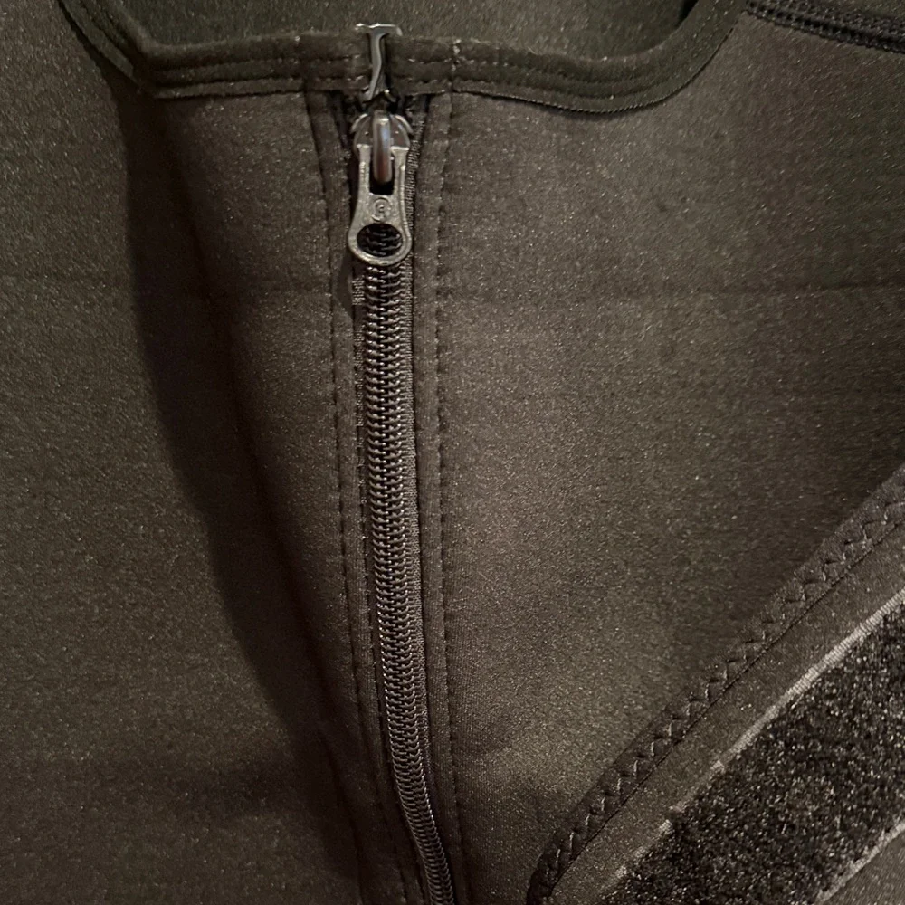 Black Women’s Sports Workout Vest - Picture 7 of 12